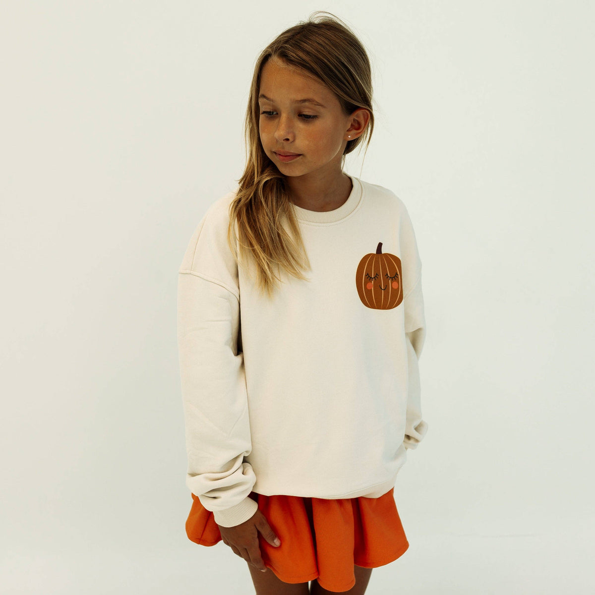TIS THE SEASON TO BE SPOOKY PULLOVER