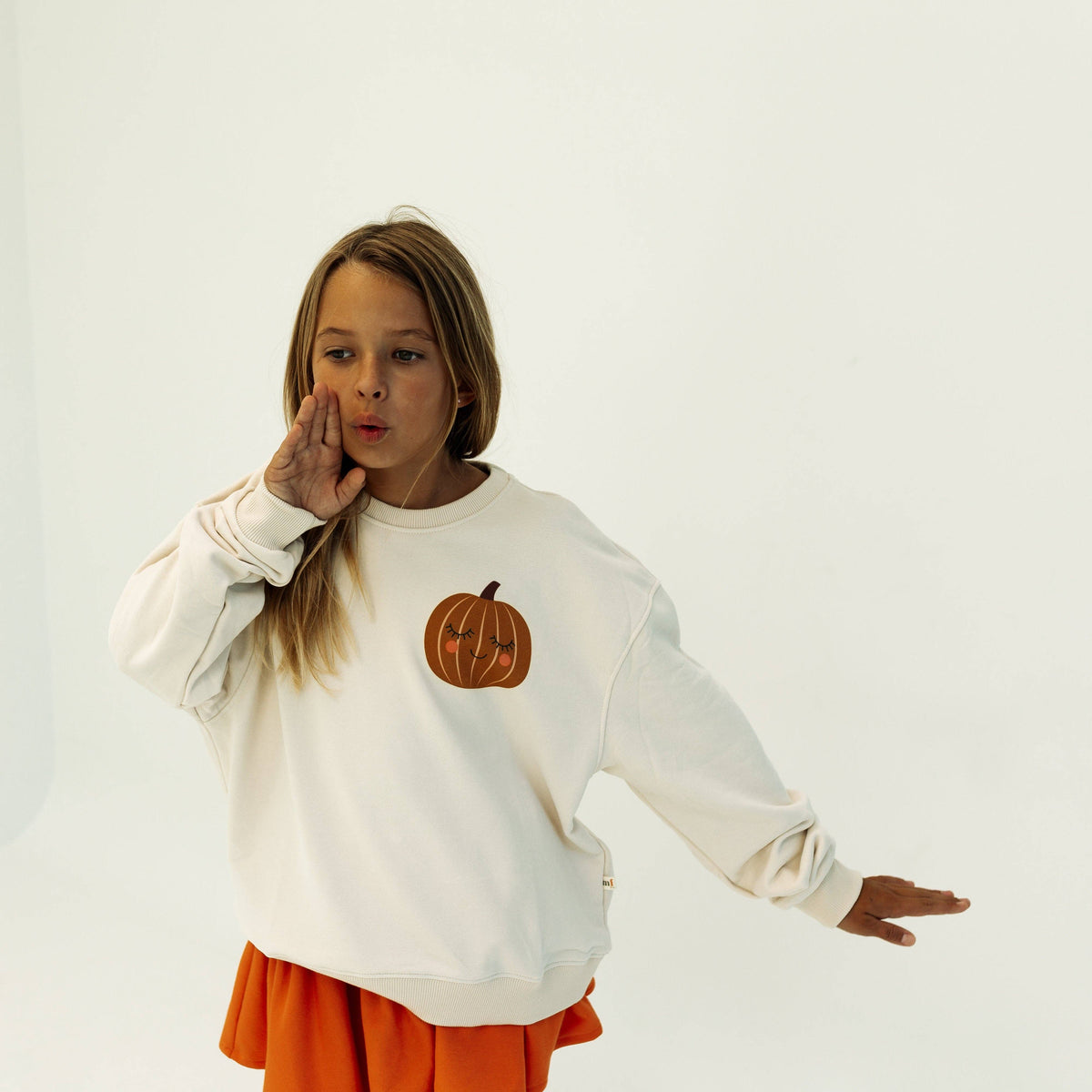 TIS THE SEASON TO BE SPOOKY PULLOVER