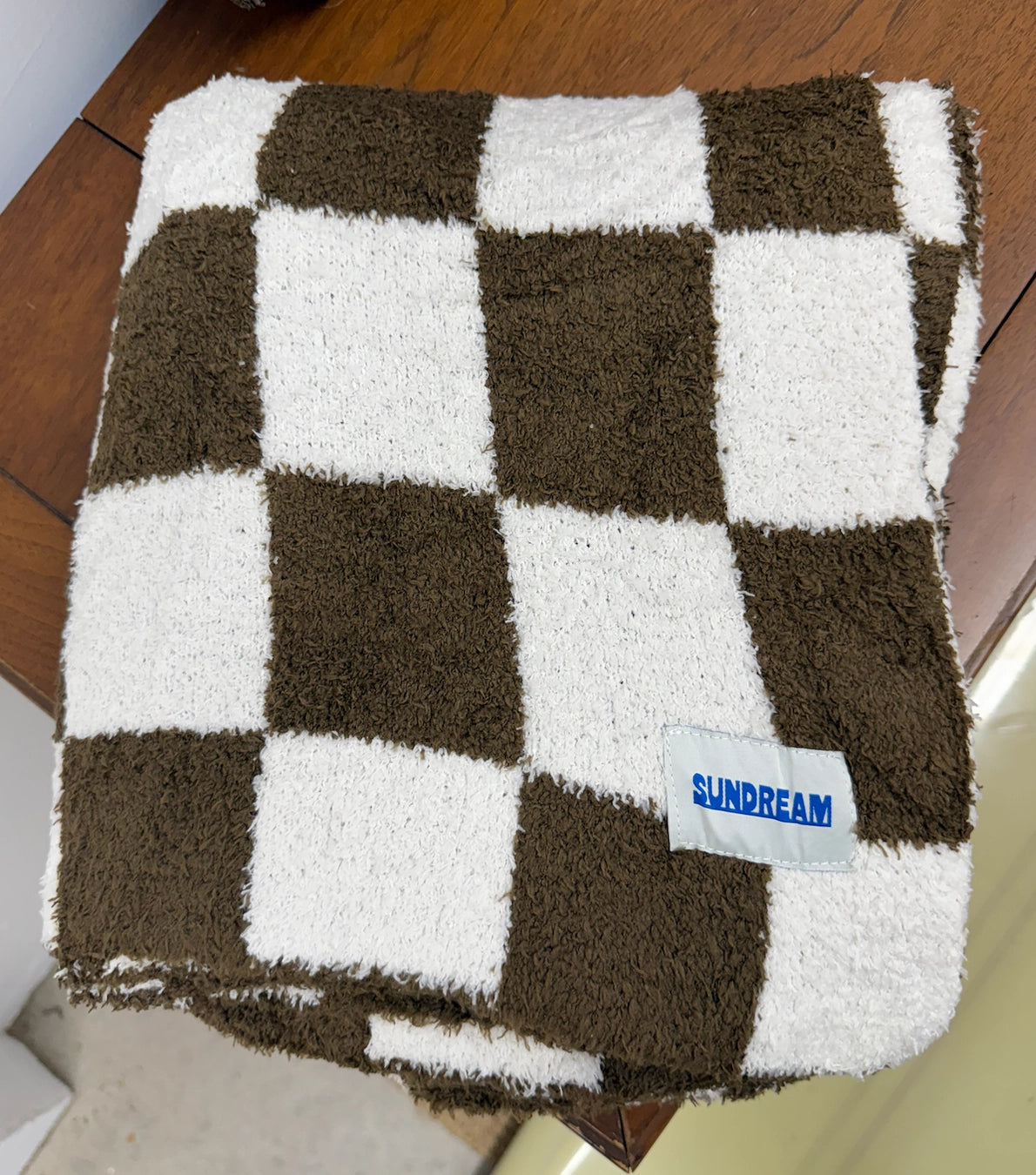 Checker Plush Throw -Classic Brown