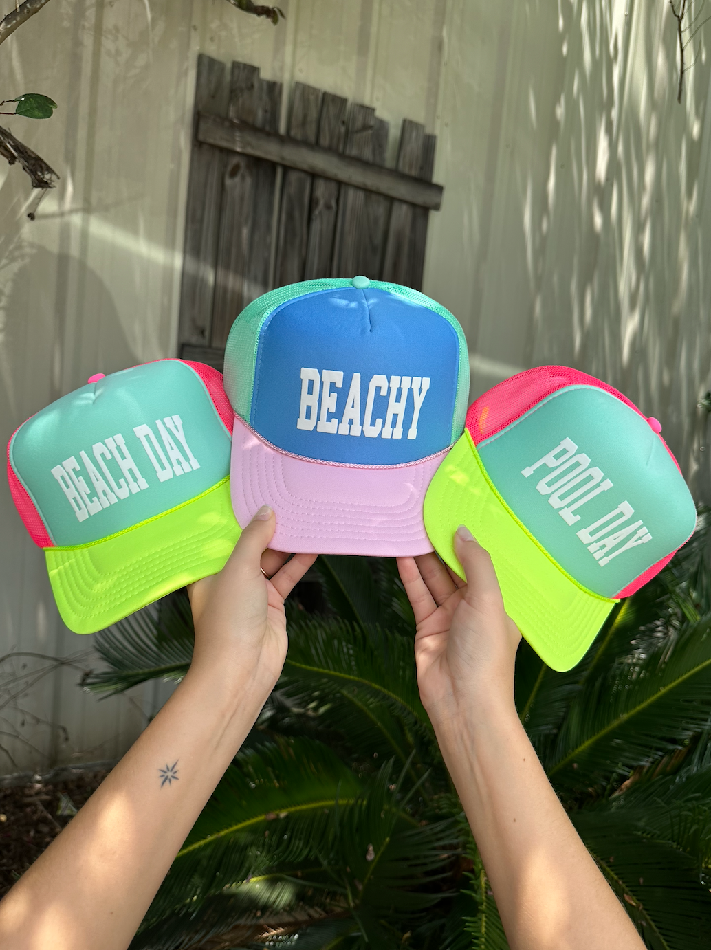 Beachy Multi Trucker Hat: Carolina Blue